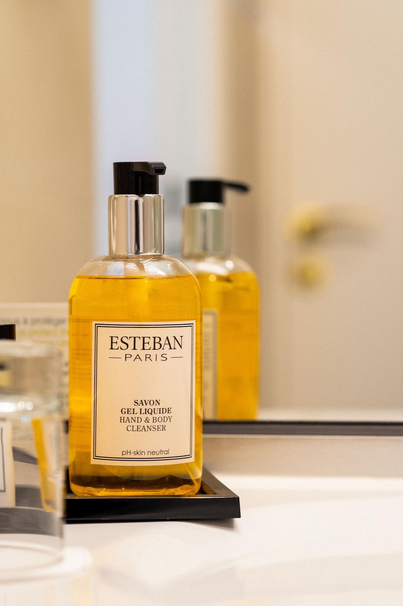 Best Western Plus Le Moderne Caen Bagian luar foto