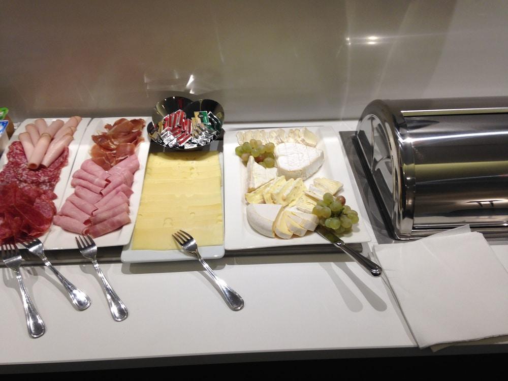 Best Western Plus Le Moderne Caen Bagian luar foto